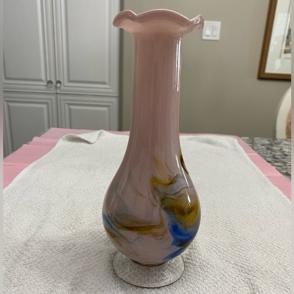 EUC VTG DALIAN GLASS CO. SNOWFLAKES BRAND MAUVE FOOTED VASE WITH BLUE GOLD BROWN - Picture 2 of 8